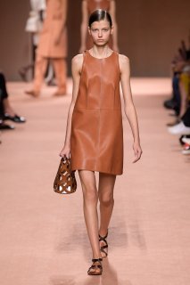 Mathilde Henning Hermes Spring 2020 RTW PFW 1.jpg