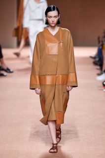 Sofia Steinberg Hermes Spring 2020 RTW PFW 2.jpg