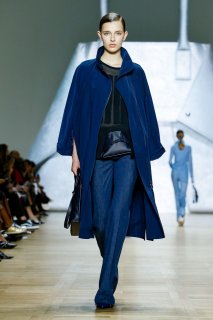 Merel Zoet Akris Spring 2020 RTW PFW 1.jpg