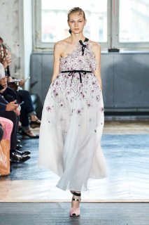 Deirdre Firinne Giambattista Valli Spring 2020 RTW PFW 1.jpg