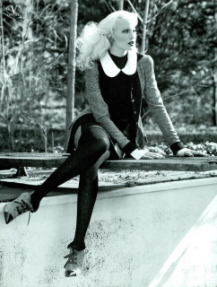Meisel_Valentino_Fall_Winter_94_95_01.png
