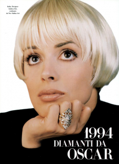 Diamanti_Watson_Vogue_Italia_March_1994_01.png