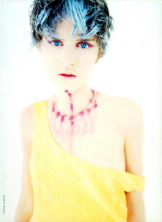 Colours_Saikusa_Vogue_Italia_March_1994_04.png