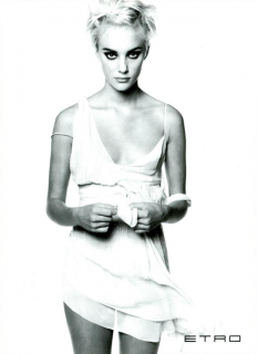 Meisel_Alberta_Ferretti_Spring_Summer_1994_05.png