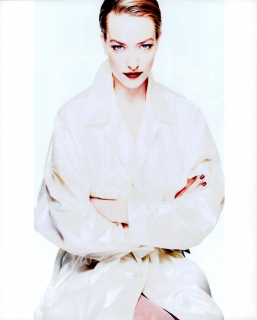 Knight_Jil_Sander_Spring_Summer_1991_08.png