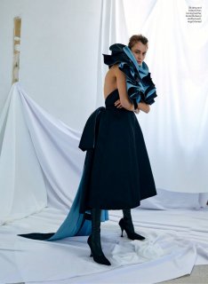 Elle Canada – December 2019-116 拷貝.jpg