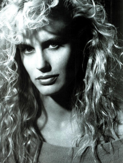 Gorman_Vogue_Italia_June_1985_02.png