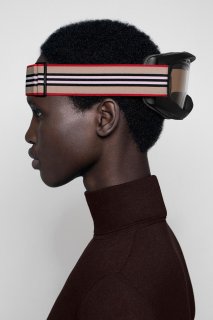 burberry-Icon-Stripe-ski-googles-capsule-collection-the-impression-007.jpg