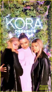 miranda-kerr-kora-organics-party-pics-04.jpg