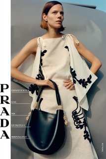 PRADA_SS20_FINAL_WOMENS_MASTER_TEMPLATE_200122+Eyewear-9_3.jpg
