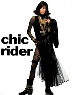 Chic_Raider_Demarchelier_Vogue_Italia_September_1991_01.png