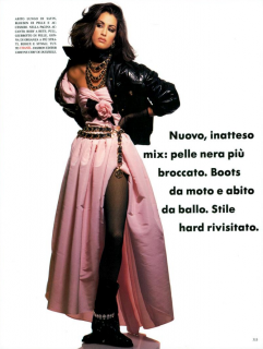 Chic_Raider_Demarchelier_Vogue_Italia_September_1991_02.png