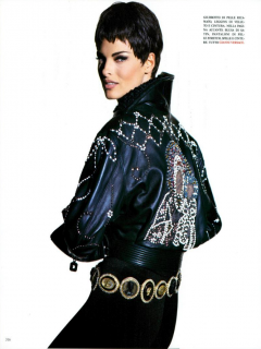 Chic_Raider_Demarchelier_Vogue_Italia_September_1991_03.png