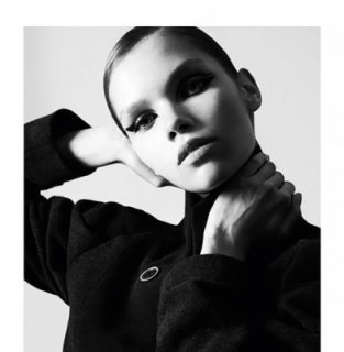 000000607860-kate_kina-squaremedium.jpg