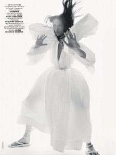 2020-05-01 Marie Claire Italia-120 拷貝.jpg