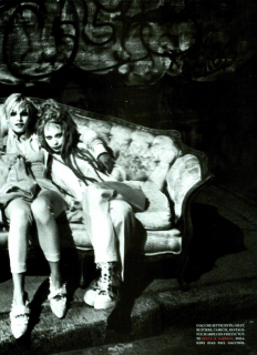 von_Unwerth_Vogue_Italia_April_1994_04.png
