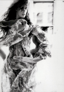 Sednaoui_Vogue_Italia_February_2005_02.png