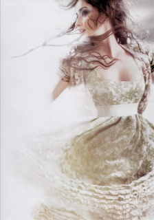 Sednaoui_Vogue_Italia_February_2005_08.png