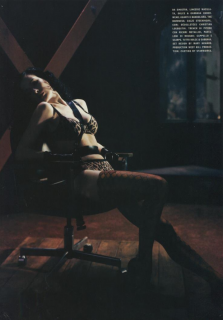 Klein_Vogue_Italia_February_2005_07.png