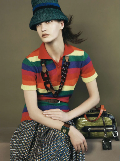 Meisel_Prada_Spring_Summer_2005_07.png