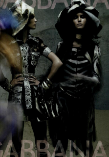 Meisel_Dolce_&_Gabbana_Spring_Summer_2005_02.png