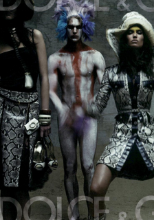 Meisel_Dolce_&_Gabbana_Spring_Summer_2005_03.png