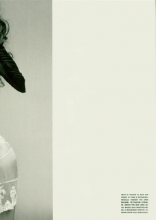 Saikusa_Vogue_Italia_May_2004_08.png