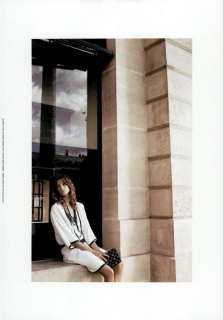 Lagerfeld_Chanel_Spring_Summer_2005_02.png