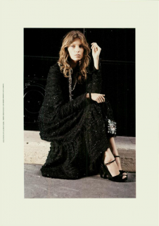 Lagerfeld_Chanel_Spring_Summer_2005_06.png