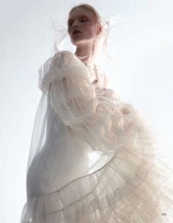 Vogue 服饰与美容 - 六月 2020-118 拷貝.jpg
