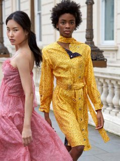 Harpers_Bazaar_India_-_June-July_2020-206 拷貝.jpg