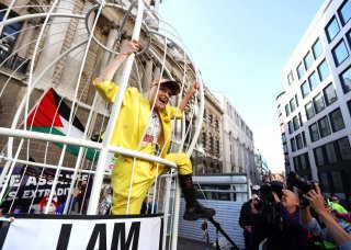 VivienneWestwood-2020-GettyImages-1257367407.jpg