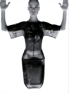 Meisel_Dolce_&_Gabbana_Fall_Winter_98_99_03.png