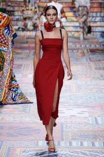 Greta Varlese Dolce & Gabbana Spring 2021 RTW MFW 1.jpg