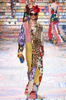 Sara Dijkink Dolce & Gabbana Spring 2021RTW MFW 1.jpg