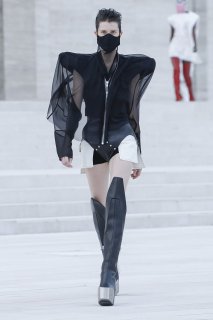 Rick-Owens-RTW-SS21-0031 拷貝.jpg