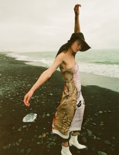 L'Officiel Singapore N°134 - October 2020-104 拷貝.jpg