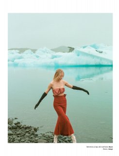 L'Officiel Singapore N°134 - October 2020-109 拷貝.jpg