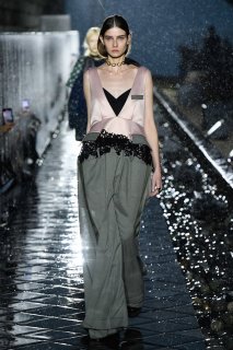 00039-Sacai-Spring-21-RTW.jpg