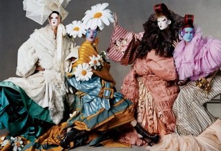 Steven+Meisel+Joy+to+the+World+December+2002+(8).jpg