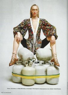 glamour ru april 2020 5.jpg