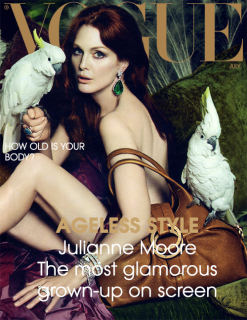 Julianne_US_Vogue_2020.png