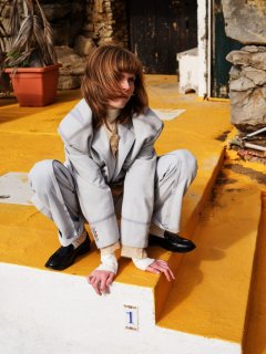 Johan-Sandberg-Vogue-Laura-Beuger-6-768x1024.jpg