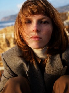 Johan-Sandberg-Vogue-Laura-Beuger-14-768x1024.jpg