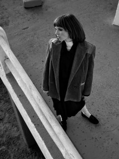 Johan-Sandberg-Vogue-Laura-Beuger-15-768x1024.jpg