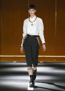 Dolce_Gabbana_DGDigitalShow_LOOK_B6-1468x2048.jpg