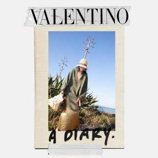 valentino_diary_spring_21_w_1080x1080_04.jpg