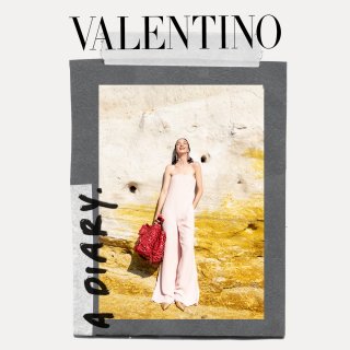 valentino_diary_spring_21_w_1080x1080_05.jpg