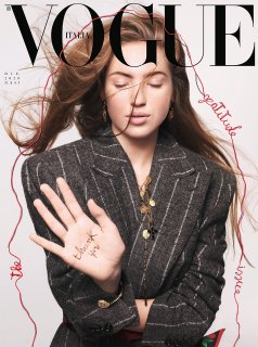 2020-12-01 Vogue Italia-1 拷貝.jpg