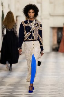 00026-CHANEL-PRE-FALL-21 (1)~2.jpg